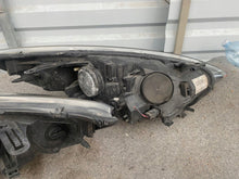 Laden Sie das Bild in den Galerie-Viewer, Frontscheinwerfer Renault Megane III 30128820400 Ein Satz Scheinwerfer Headlight SCH4569333248jt
