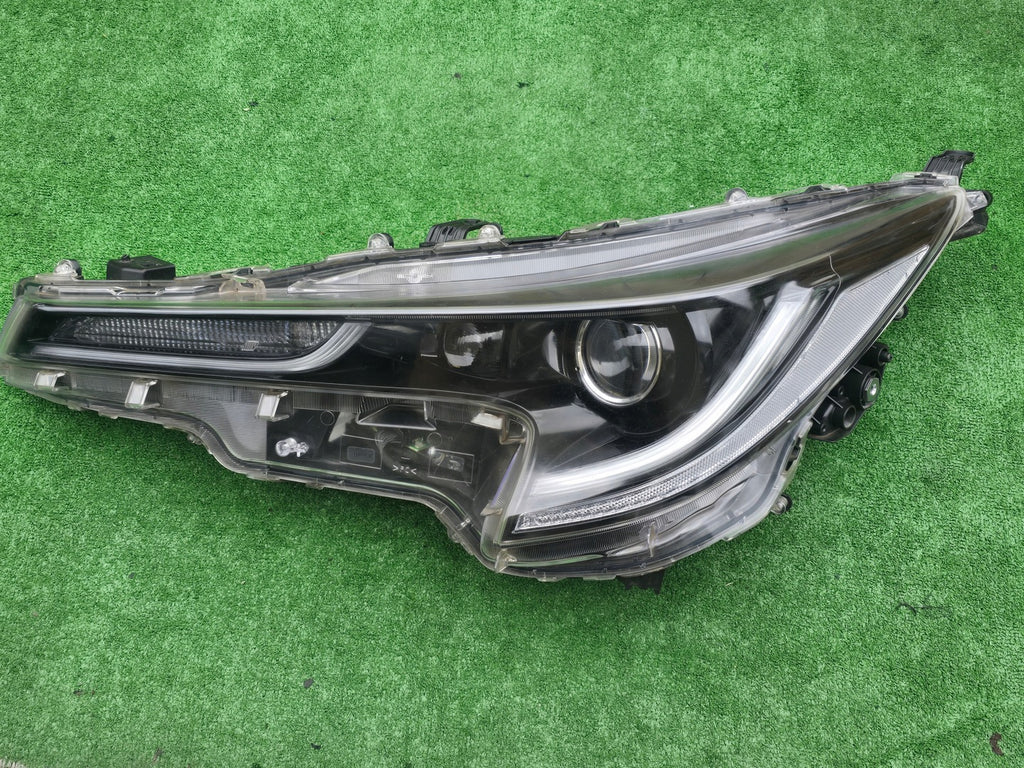 Frontscheinwerfer Toyota Corolla 81150-02S80 LED Links Scheinwerfer Headlight SCH6909281914hy