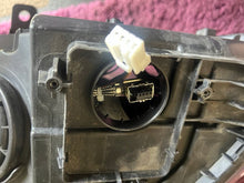 Laden Sie das Bild in den Galerie-Viewer, Frontscheinwerfer Skoda Yeti 5L1941016C17S Xenon Rechts Scheinwerfer Headlight