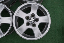 Laden Sie das Bild in den Galerie-Viewer, 4x Alufelge 16 Zoll 7.5" 5x112 35ET Audi A6 A4 Passat Rim Wheel FEL5457749706et