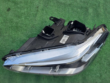 Laden Sie das Bild in den Galerie-Viewer, Frontscheinwerfer BMW X1 F48 7495003-01 Full LED Links Scheinwerfer Headlight SCH9394221105nu
