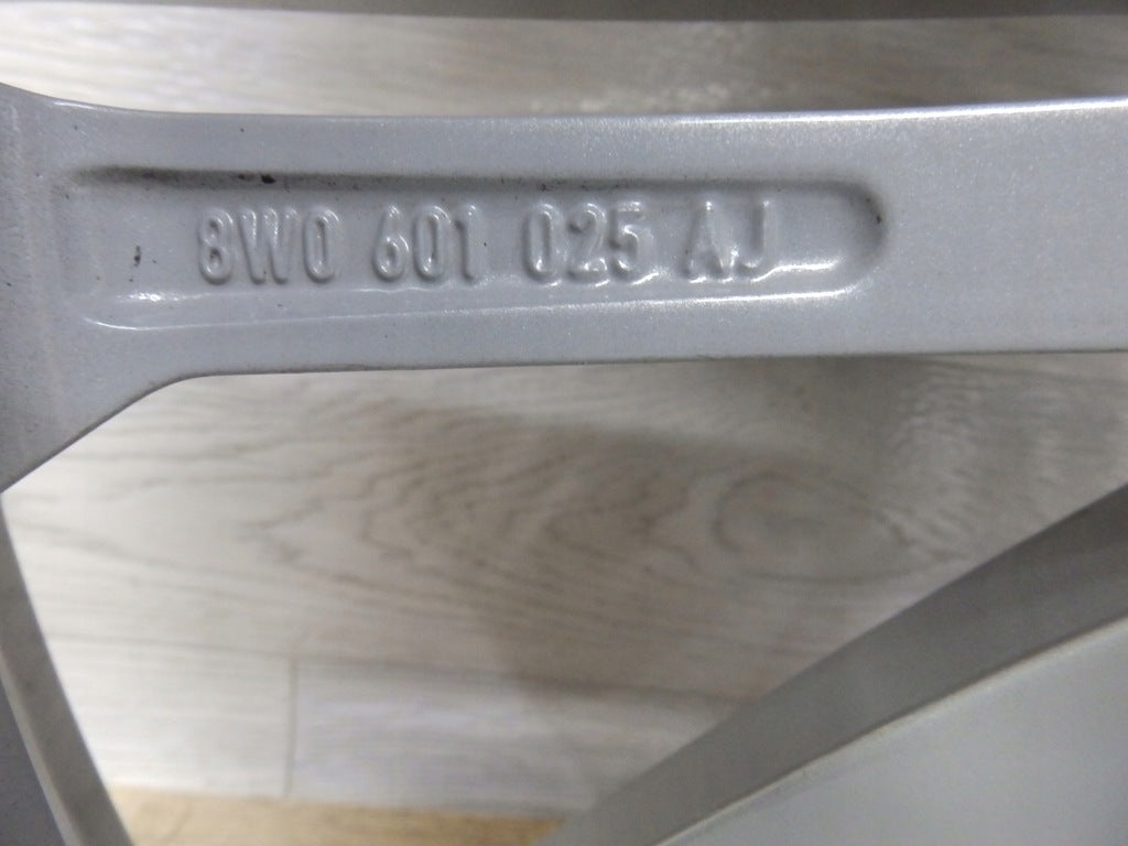 1x Alufelge 18 Zoll 8.5" 5x112 29ET Silber 8W0601025AJ Audi A4 B9 Rim Wheel FEL7037109787zg
