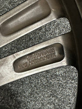 Load image into Gallery viewer, 1x Alufelge 19 Zoll 7.0" 5x112 43ET 565601025R- Skoda Kodiaq Rim Wheel FEL4591886965bk