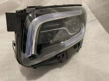 Laden Sie das Bild in den Galerie-Viewer, Frontscheinwerfer Mercedes-Benz Glb 2479060106 LED Links Scheinwerfer Headlight SCH2052575449yb