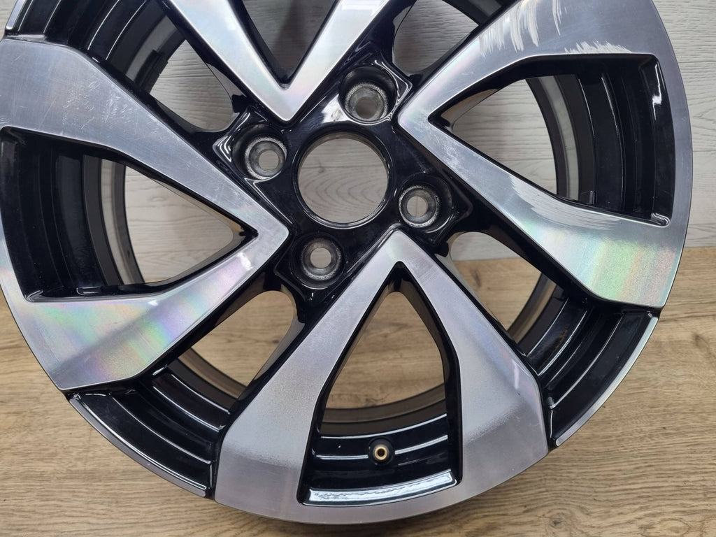 1x Alufelge 15 Zoll 5.5" 4x100 41ET Glanz Silber 1S0601025CE Mg Up Rim Wheel FEL3110646230mj