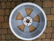 Load image into Gallery viewer, 1x Alufelge 18 Zoll 8.0" 5x112 25ET Silber 4M0601025A Audi Q7 Rim Wheel FEL9574919174ul