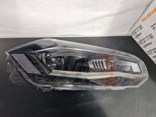 Laden Sie das Bild in den Galerie-Viewer, Frontscheinwerfer VW Polo 2G1941036F Rechts Scheinwerfer Headlight SCH2386515752zk