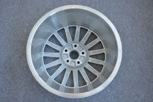 Load image into Gallery viewer, 1x Alufelge 18 Zoll 8.0&quot; 5x112 48ET Glanz Silber 4F4071496 Audi Rim Wheel