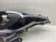 Load image into Gallery viewer, Frontscheinwerfer Toyota 4 Yaris K08D8 Full LED Ein Stück (Rechts oder Links)