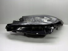 Laden Sie das Bild in den Galerie-Viewer, Frontscheinwerfer Toyota Aygo X 85122000 Rechts Scheinwerfer Headlight SCH9259712221cl