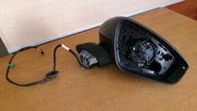 Load image into Gallery viewer, Außenspiegel Seitenspiegel VW Id.4 11B857502AA Rechts Side Mirror