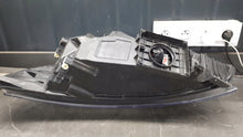 Laden Sie das Bild in den Galerie-Viewer, Frontscheinwerfer Ford Focus Rechts Scheinwerfer Headlight SCH7725280162bn