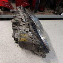 Laden Sie das Bild in den Galerie-Viewer, Frontscheinwerfer Mercedes-Benz W203 A2038203559 Links Scheinwerfer Headlight SCH7464307880in