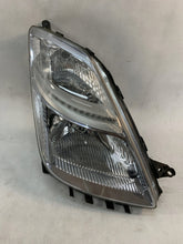 Laden Sie das Bild in den Galerie-Viewer, Frontscheinwerfer Toyota Prius Rechts Scheinwerfer Headlight SCH5022206112xt