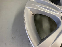 Laden Sie das Bild in den Galerie-Viewer, 1x Alufelge 17 Zoll 7.5" 5x120 37ET Glanz Silber 6796239 BMW Rim Wheel FEL5262031590pt