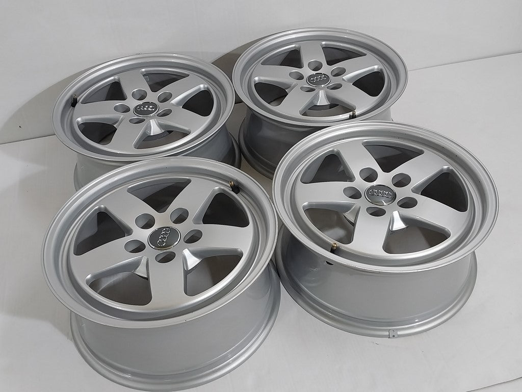 4x Alufelge 16 Zoll 7.0" 5x112 35ET Glanz Silber 8W0601025 Audi Rim Wheel