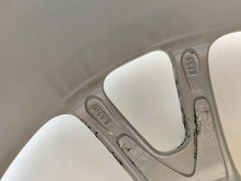 Laden Sie das Bild in den Galerie-Viewer, 1x Alufelge 17 Zoll 5x130 98736212600 Porsche Cayman 987 Rim Wheel FEL1840234615iw