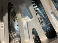 Load image into Gallery viewer, 1x Alufelge 18 Zoll 7.0" 5x114.3 38ET Mitsubishi Outlander Rim Wheel FEL3308333589xp