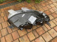 Load image into Gallery viewer, Frontscheinwerfer Opel Vivaro 9832837680-00 Xenon Links Scheinwerfer Headlight SCH3511251624lh