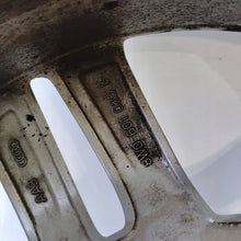 Laden Sie das Bild in den Galerie-Viewer, 1x Alufelge 17 Zoll 37ET Glanz 8W0601025P Audi A4 B9 Rim Wheel FEL8522431283zs