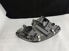 Laden Sie das Bild in den Galerie-Viewer, Frontscheinwerfer Mercedes-Benz W205 A205 A2059062504 Links Headlight SCH4339523744xw