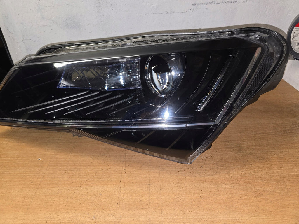 Frontscheinwerfer Skoda Superb III 3V1941015B Xenon Links Scheinwerfer Headlight