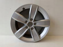 Load image into Gallery viewer, 1x Alufelge 16 Zoll 5C0071496 VW Beetle Rim Wheel FEL9849148831wr