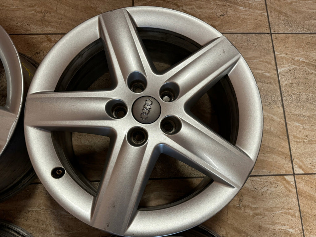 4x Alufelge 17 Zoll 7.5" 5x112 56ET Glanz Silber 8P0601025D Audi A3 Rim Wheel FEL9794090086vg