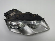 Laden Sie das Bild in den Galerie-Viewer, Frontscheinwerfer VW Passat 3C0941752G Xenon Rechts Scheinwerfer Headlight