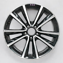 Laden Sie das Bild in den Galerie-Viewer, 1x Alufelge 18 Zoll 7.5&quot; 5x112 52ET A2464011602 Mercedes-Benz Cla X117 Rim Wheel