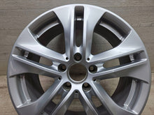 Laden Sie das Bild in den Galerie-Viewer, 1x Alufelge 17 Zoll 5x112 A2074010602 Mercedes-Benz C207 Rim Wheel FEL2140961415je