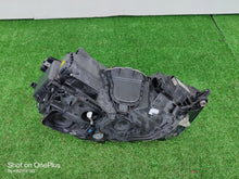 Laden Sie das Bild in den Galerie-Viewer, Frontscheinwerfer Mazda Golf Sportsvan 517941031B Xenon Links Headlight