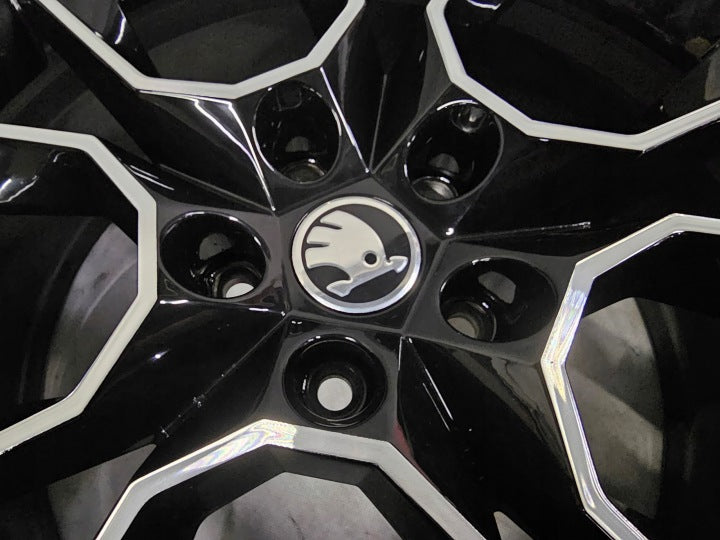 4x Alufelge 19 Zoll 7.5" 5x112 51ET Glanz Schwarz 5E0601025AH Mg Octavia I FEL3033522371bi