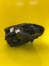Laden Sie das Bild in den Galerie-Viewer, Frontscheinwerfer Mercedes-Benz W206 A2069068003 LED Rechts Headlight SCH1188616829iq