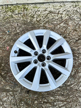Laden Sie das Bild in den Galerie-Viewer, 1x Alufelge 16 Zoll 6.5&quot; 5x110 82A601025C Audi A1 Rim Wheel