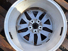 Load image into Gallery viewer, 1x Alufelge 17 Zoll 7.0" 5x112 46ET Glanz Silber 5E3601025E Mg Octavia 5e3 I FEL8395581610wq