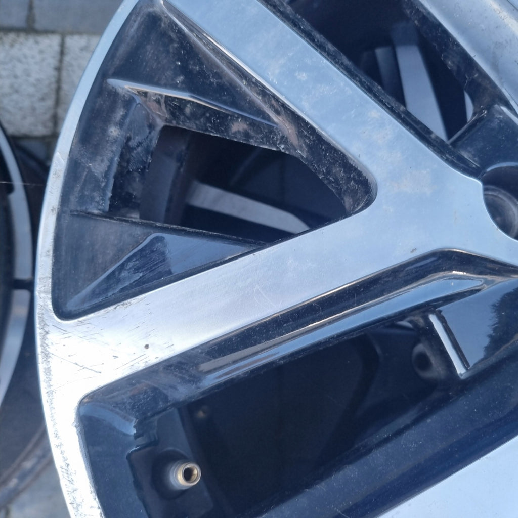 1x Alufelge 17 Zoll 6.5" 4x100 40ET Glanz Silber 403000765R Renault Captur FEL4135147717nf
