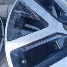 Load image into Gallery viewer, 1x Alufelge 17 Zoll 6.5" 4x100 40ET Glanz Silber 403000765R Renault Captur FEL4135147717nf