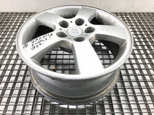 Laden Sie das Bild in den Galerie-Viewer, 1x Alufelge 16 Zoll 6.5&quot; 5x114.3 46ET Glanz Silber Hyundai Rim Wheel