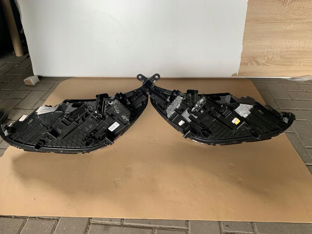 Frontscheinwerfer Hyundai I30 III 92102-G4100 LED Ein Stück (Rechts oder Links)