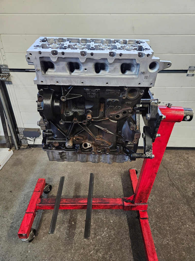 Motor Audi VW A3 Passat CLH 1.6 TDI 105PS 77kW Diesel Engine Unkomplett