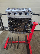 Laden Sie das Bild in den Galerie-Viewer, Motor Audi VW A3 Passat CLH 1.6 TDI 105PS 77kW Diesel Engine Unkomplett
