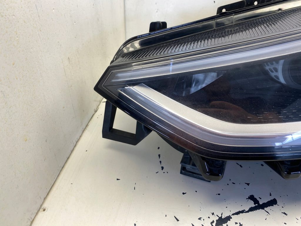 Frontscheinwerfer VW 10B941035A Links Scheinwerfer Headlight SCH3614169190dz