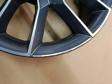 Laden Sie das Bild in den Galerie-Viewer, 1x Alufelge 18 Zoll 7.5&quot; 5x112 51ET 5E0601025AA Skoda Octavia Rim Wheel