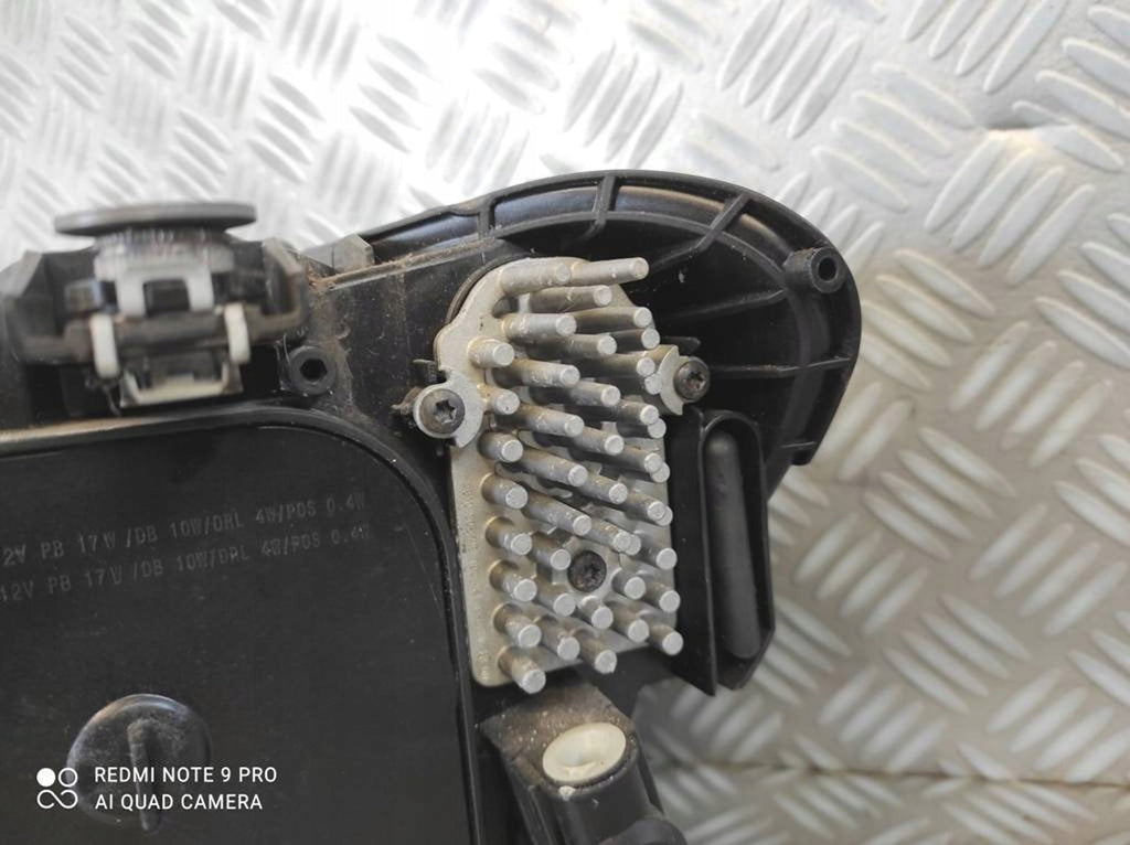 Frontscheinwerfer VW Touran 030129923400 5TB941082A Full LED Rechts Headlight