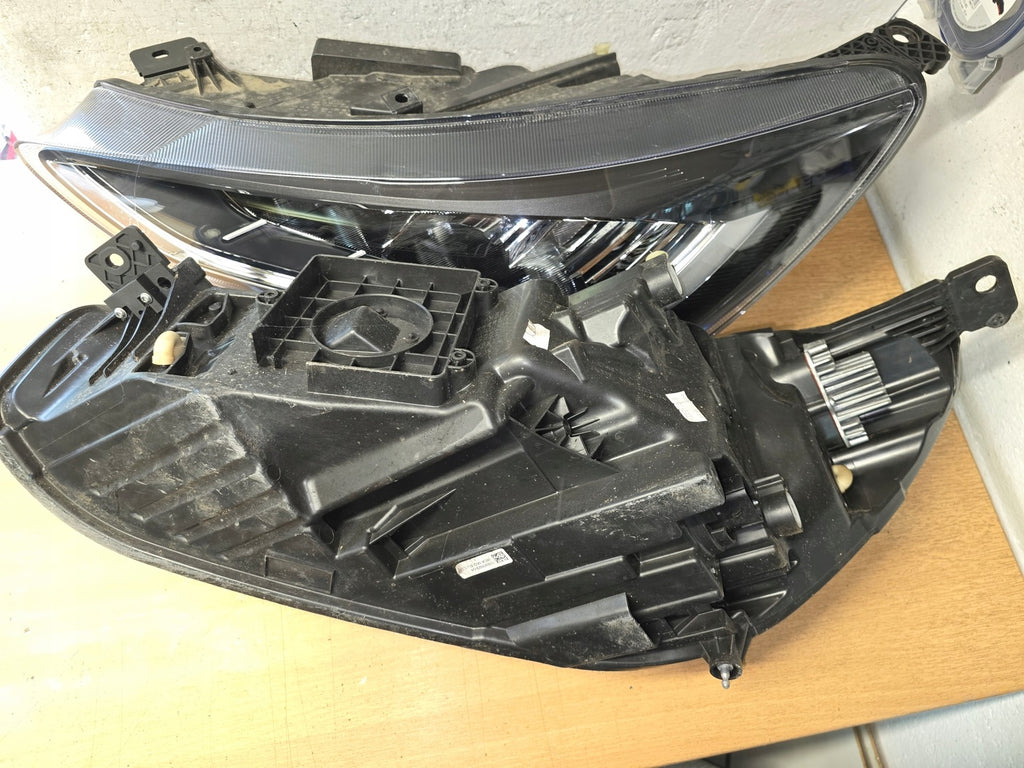 Frontscheinwerfer Ford Focus NX7B-13E014-CD LED Ein Stück (Rechts oder Links)