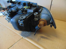 Laden Sie das Bild in den Galerie-Viewer, Frontscheinwerfer BMW 3 E46 Compact 0301187272 Xenon Rechts Headlight