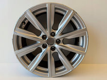 Laden Sie das Bild in den Galerie-Viewer, 1x Alufelge 17 Zoll 8X0601025CD Ac A1 Rim Wheel FEL9704191615ai