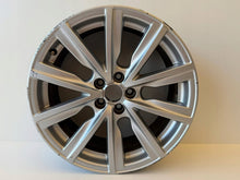 Laden Sie das Bild in den Galerie-Viewer, 1x Alufelge 17 Zoll 8X0601025CD Ac A1 Rim Wheel FEL9704191615ai