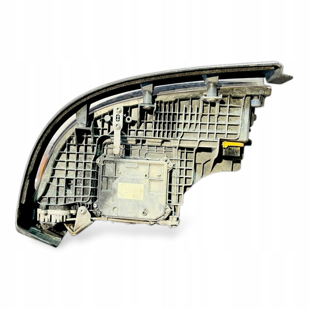 Frontscheinwerfer 2609157 2592645 2655849 2379886 3151822 Rechts Headlight SCH2409354959gl